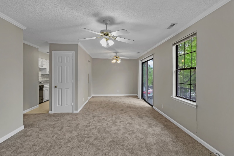Building Photo - 764 Fox Ridge Dr