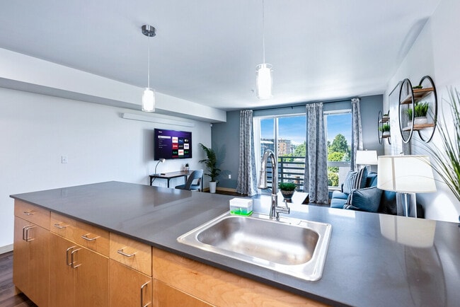 Building Photo - 1801 S McClellan St