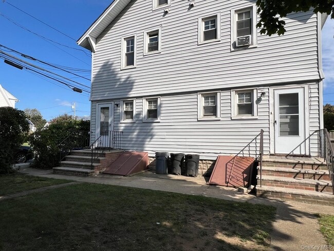 Building Photo - 84 Rockaway Pkwy