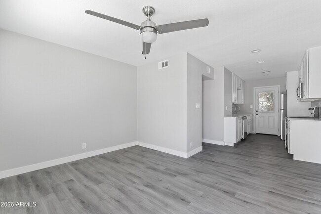 Building Photo - 35 W Medlock Dr