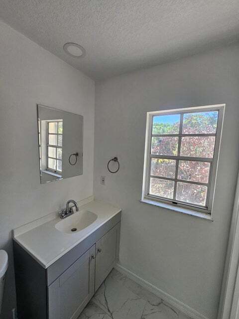 Building Photo - 1406 36th Ave