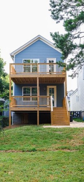 Building Photo - 966 Samuel St