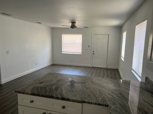 Living Room w/ new ceiling fan - 4896 SE Horizon Ave