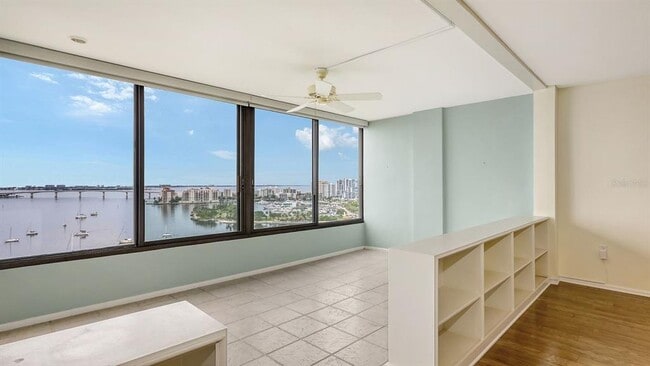 Building Photo - 770 S Palm Ave