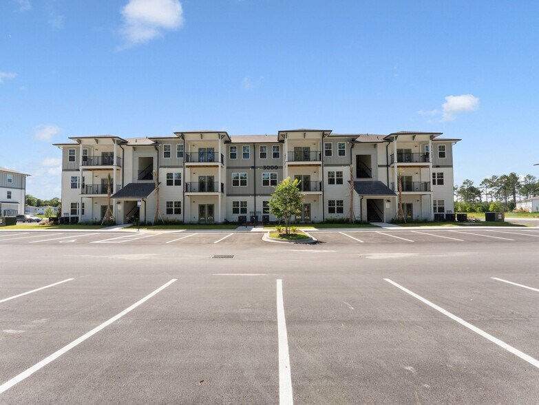 Building Photo - 14105 Epply Dr