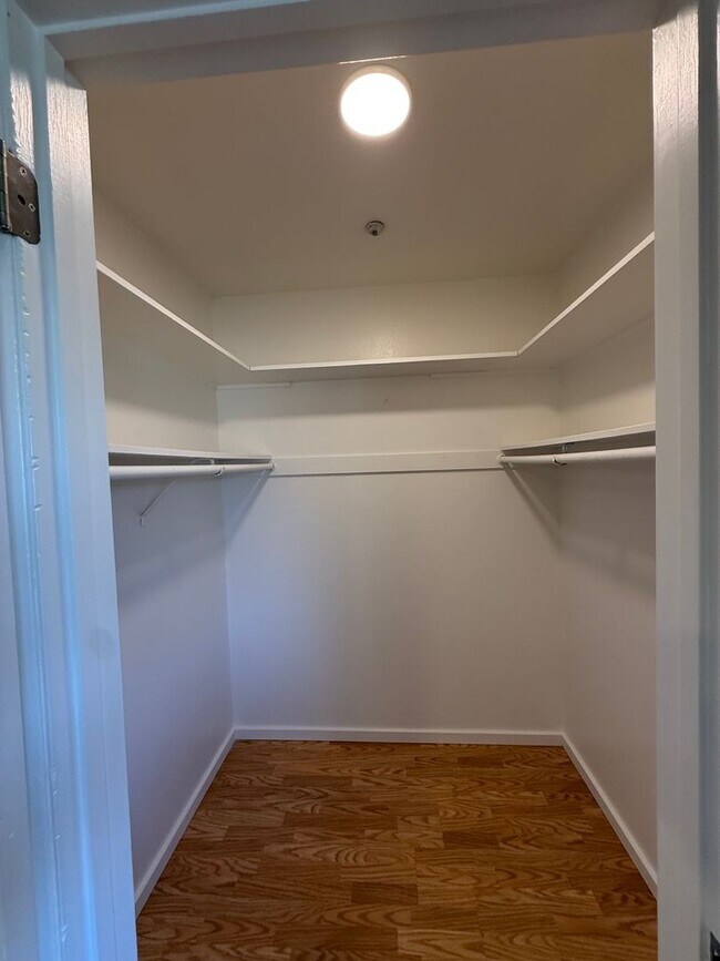 Building Photo - Remodeled 1 bedroom/ 1 Bathroom 2nd Story Condo Available for Rent in Santa Rosa!