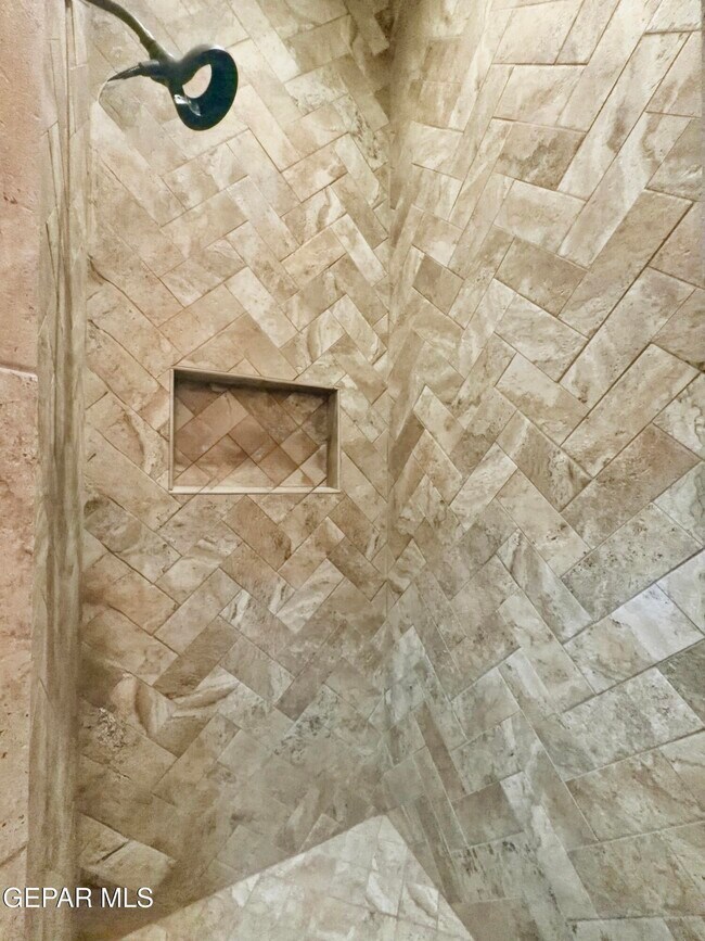 Building Photo - 444 San Clemente Dr