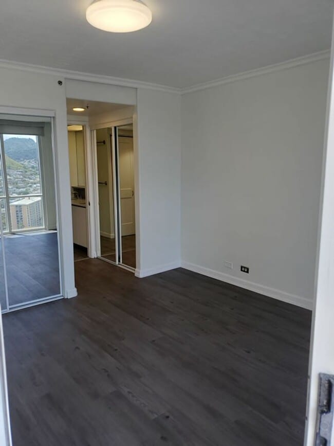 Building Photo - 1BR Condo w/ Views + Pool, Spa, & Sauna