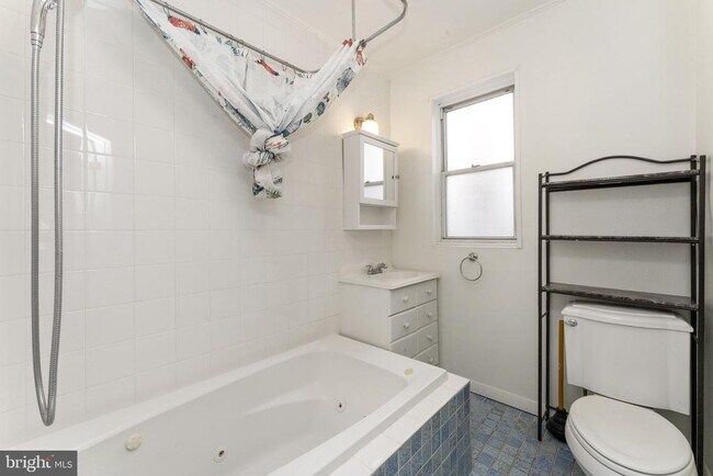 Building Photo - 8118 Ardleigh St