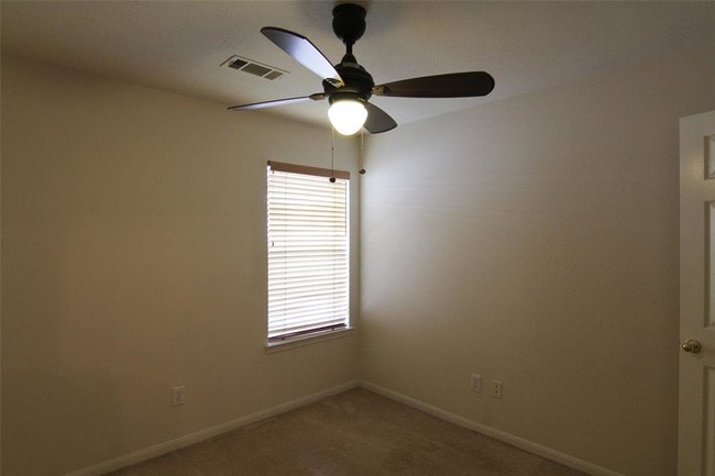 Building Photo - 3231 Stratford Pointe Dr