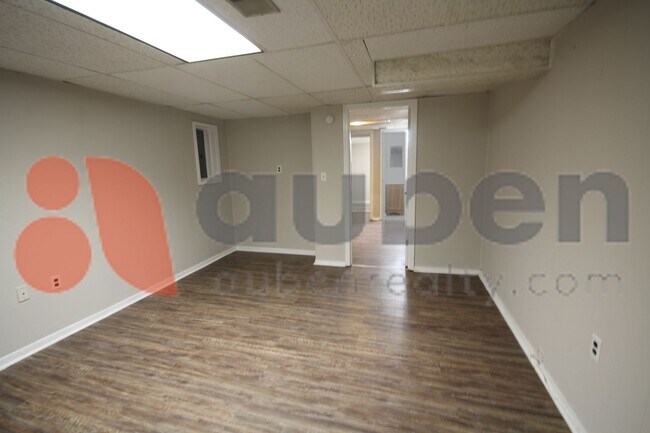 Building Photo - 3602 Missionaire Ave