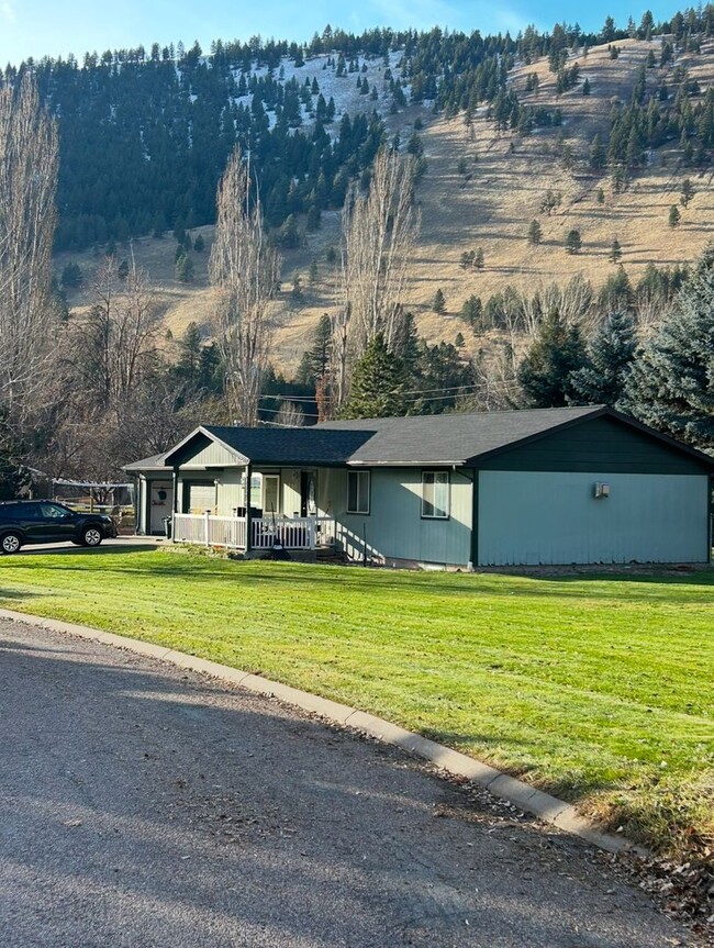 Primary Photo - 4 Bed - 3 Bath - East Missoula