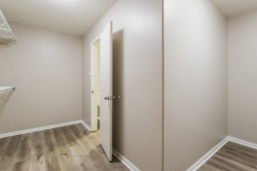 Building Photo - 21330 Carleen Creek Trail