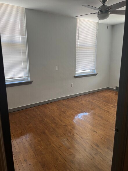Main bedroom - 1415 Cass Ave