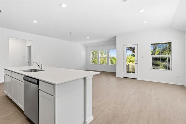 Building Photo - 1448 Boggy Crk Rnch Rd