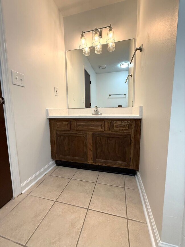 Building Photo - RENOVATED!!!!Great Location with Desirable...