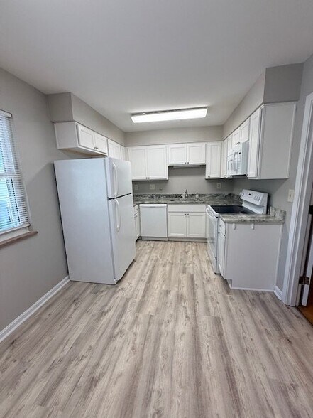 Building Photo - 3807 Leland Rd