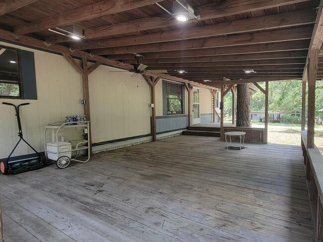 Building Photo - 124 Mockingbird Ln
