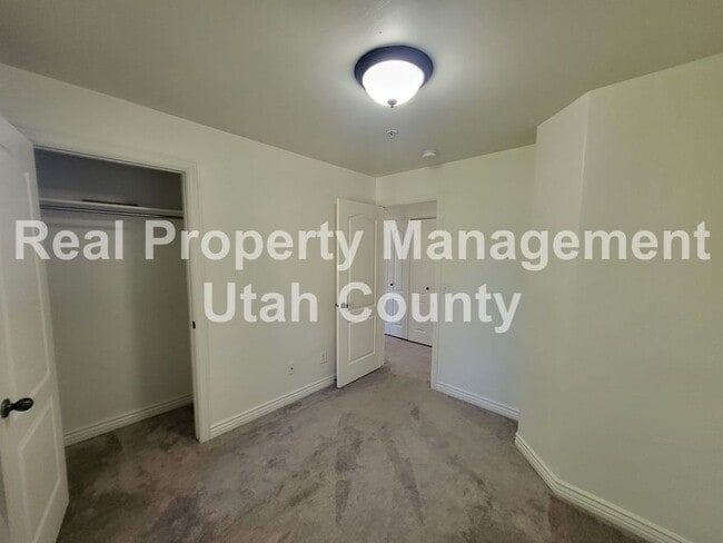 Building Photo - 518 S 2150 W