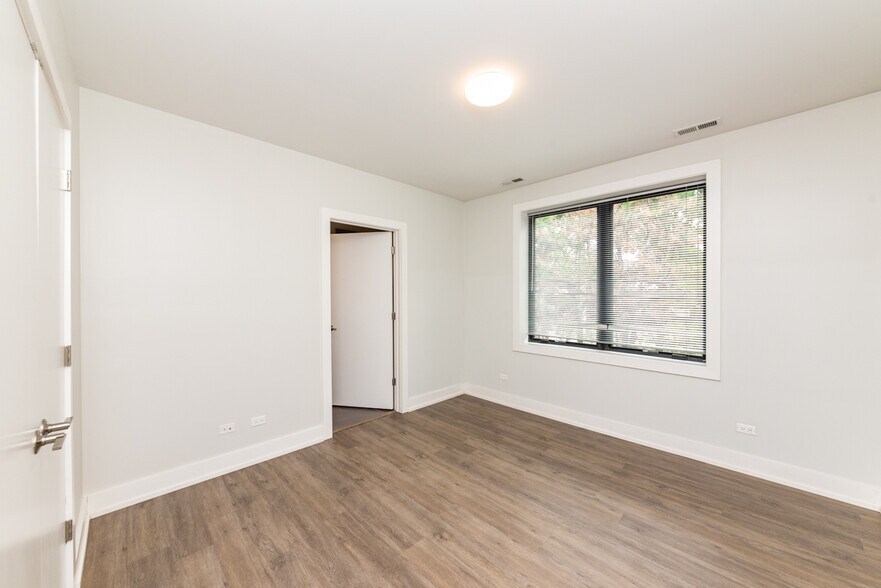 Building Photo - 2111 S Halsted St