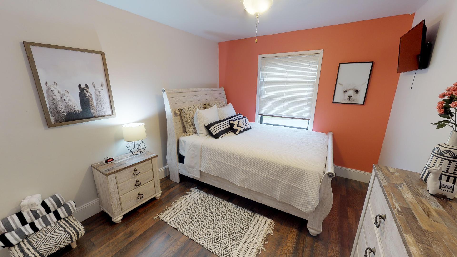 Building Photo - 2200 Brookview Ct