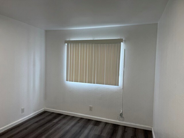 Building Photo - 448 W 87th St