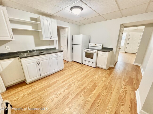 Primary Photo - 363 N Garfield Ave