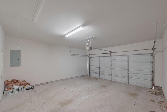 Building Photo - 17202 Sheffield Bend Dr