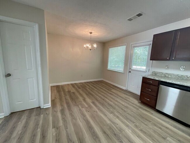 Building Photo - 2657 Parkside Way SW