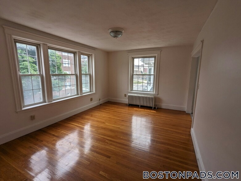 Building Photo - 120 Summer St