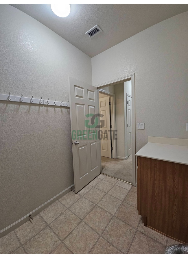 Building Photo - Lovely 1 Story Home in Riverpointe Communi...