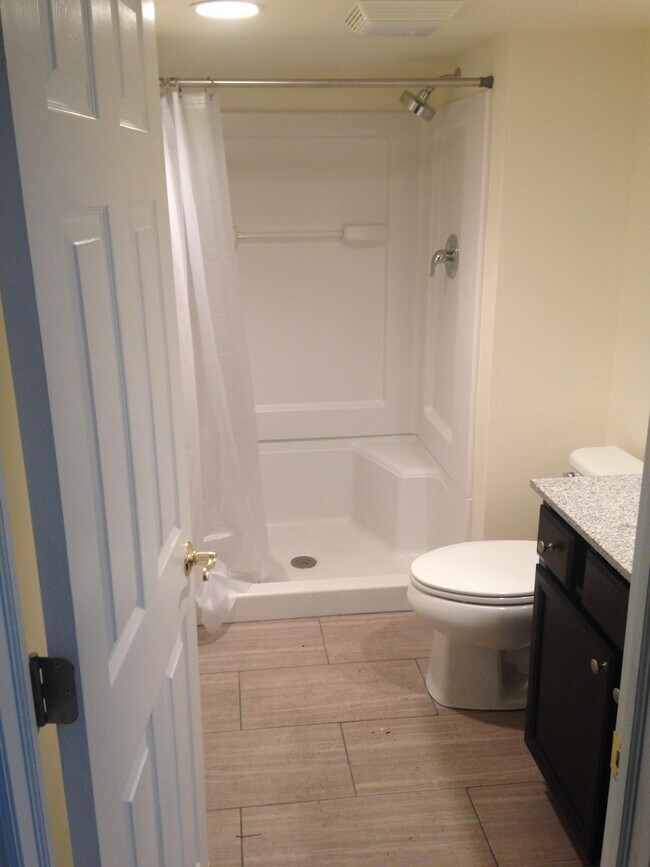 Building Photo - 1 White Clay Dr