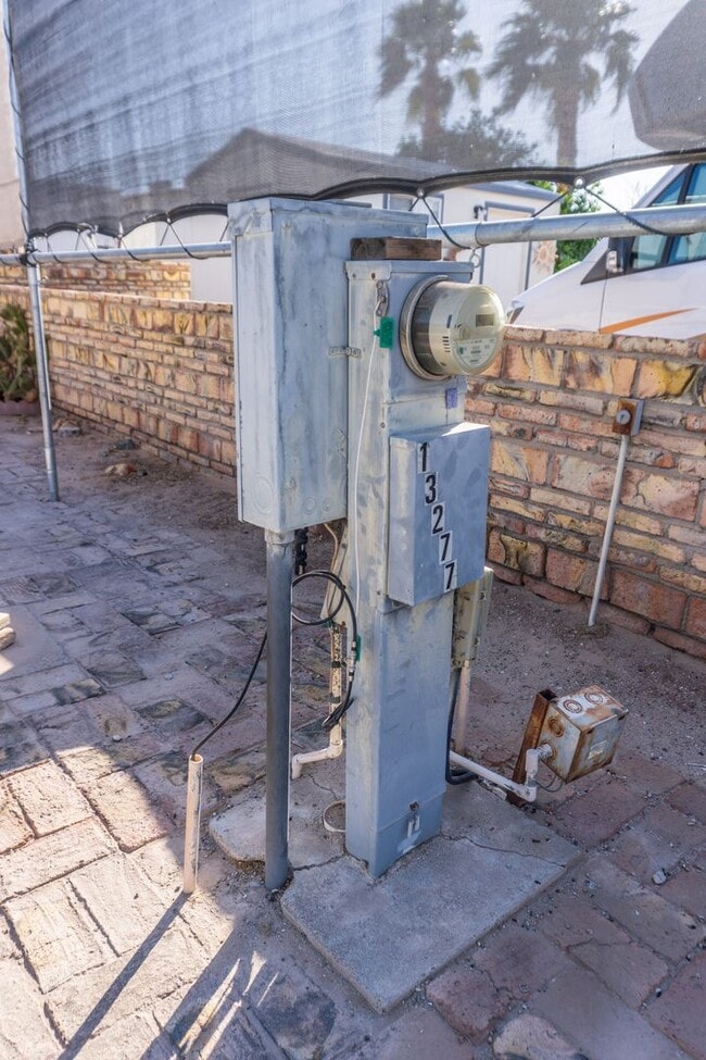 Building Photo - Cozy & Bright Manufactured Home in Fortuna...