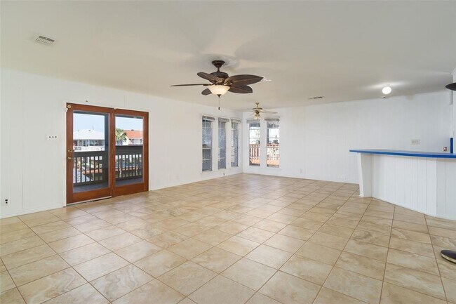 Building Photo - 618 Warsaw Dr