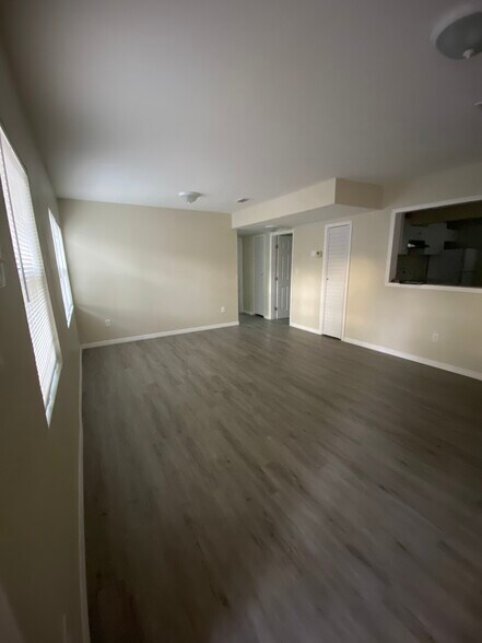 Building Photo - 7803 Lueders Ave