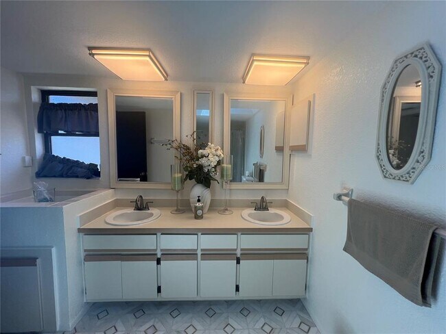 Building Photo - 21212 Burkhart Dr