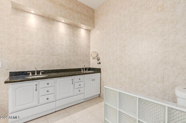 Building Photo - 1212 E McLellan Blvd