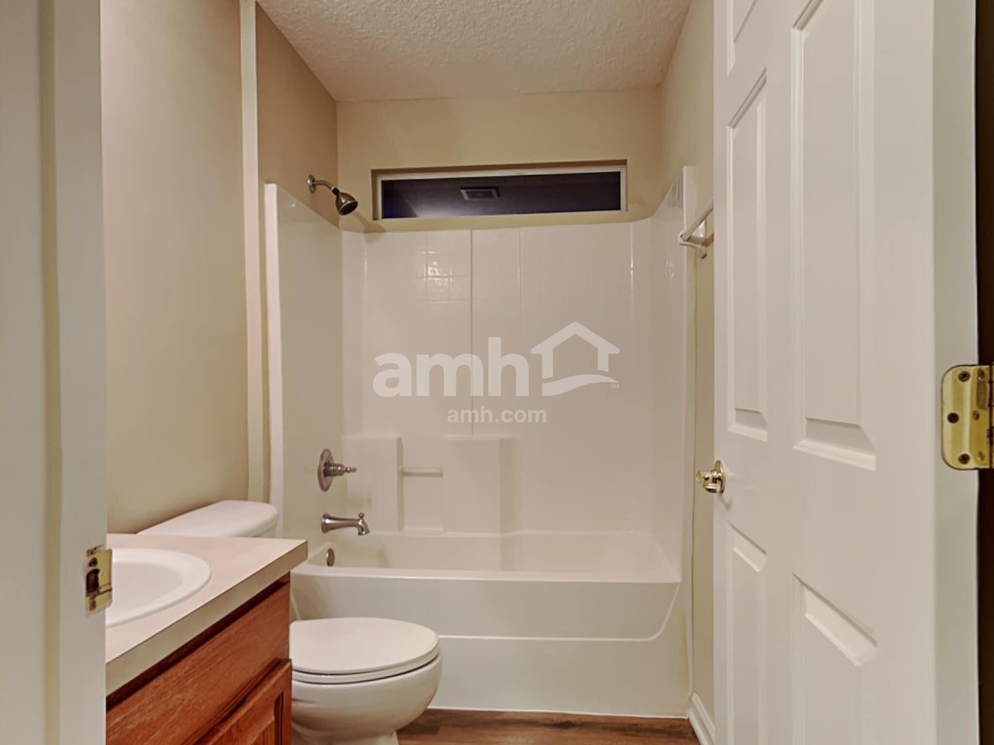 Building Photo - 2884 Alaskan Way