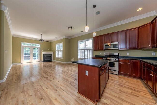 Building Photo - 9127 3 Bushel Dr