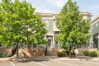 Building Photo - 9369 Longs Peak Dr