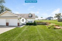 Building Photo - 1404 Eagle Dr