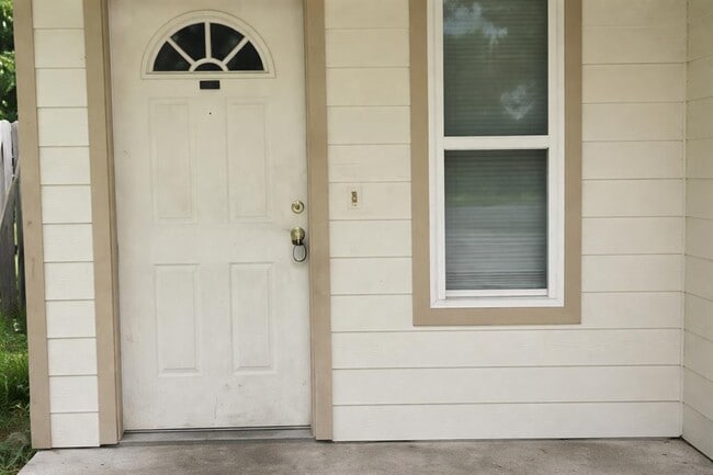 Building Photo - 609 Martin Luther King Blvd