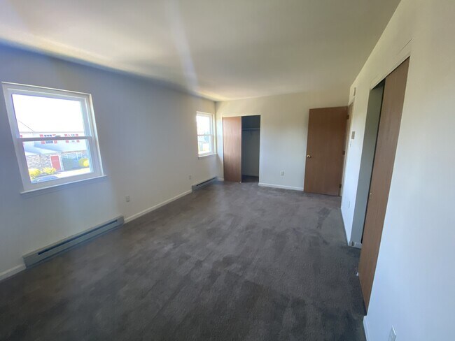 Building Photo - 212 Magnolia Dr