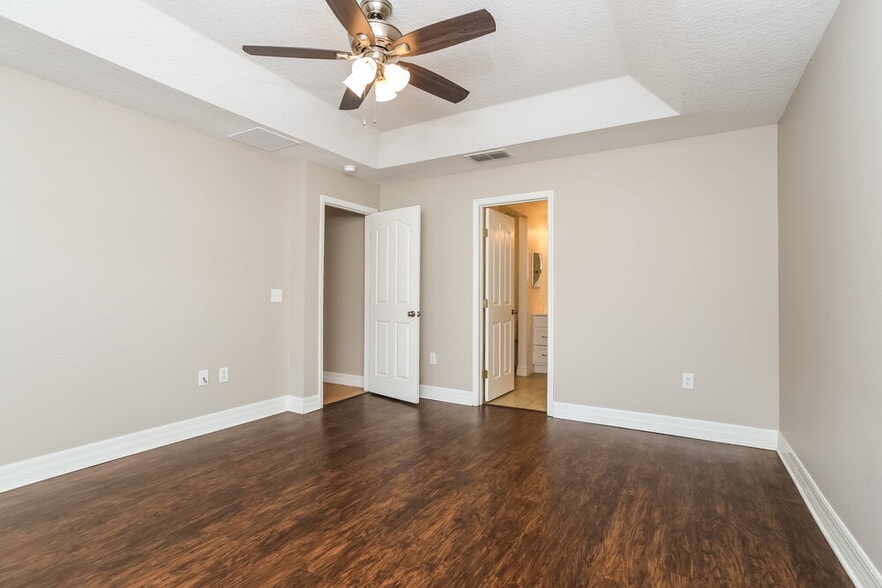 Building Photo - 4505 Barbados Loop