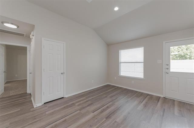 Building Photo - 1232 Round Pen Run