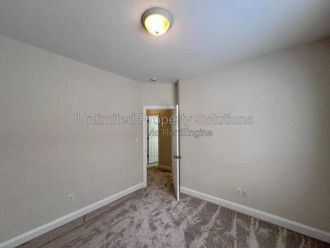 Building Photo - 5009 Whitner Dr