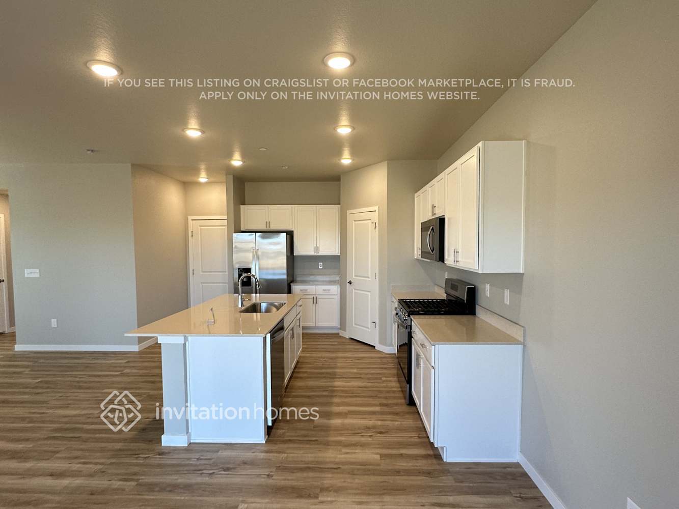 Building Photo - 9352 Ceylon St