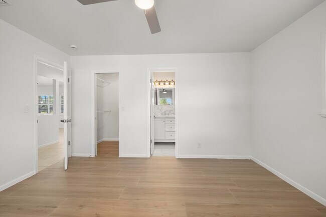 Building Photo - 3827 Barkis Ave