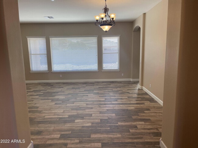 Building Photo - 4263 E Maplewood Ct