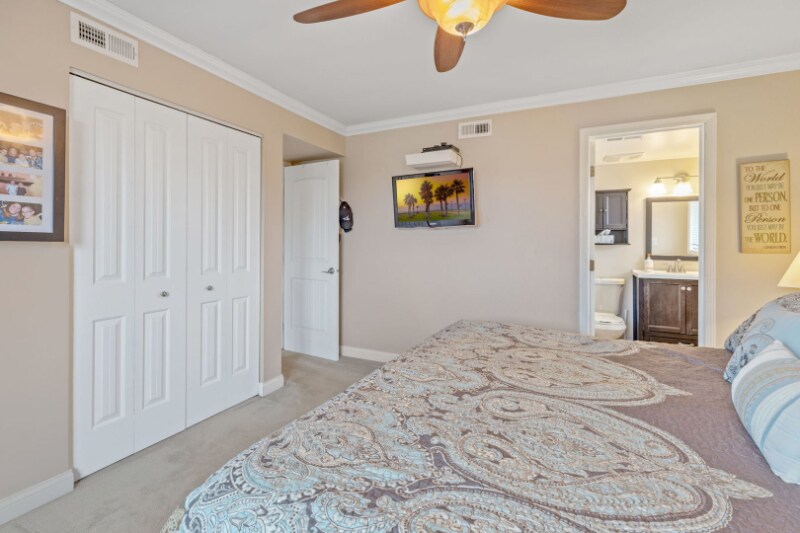 Building Photo - 16719 Paxton Ave